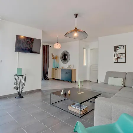 2 Bedroom Stunning In Prázdninový dům