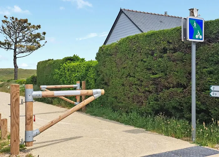 2 Bedroom Stunning In * Créances